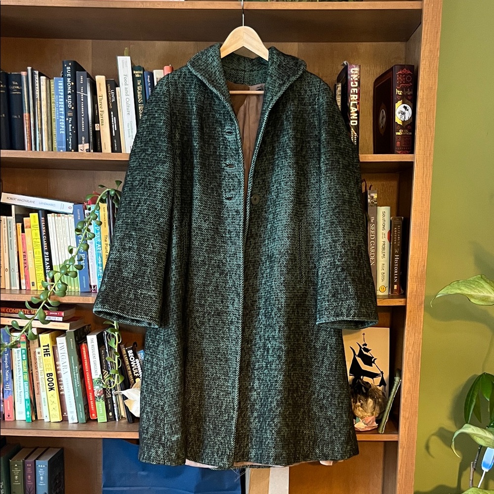 VINTAGE. 1960s Mod wool dress coat.